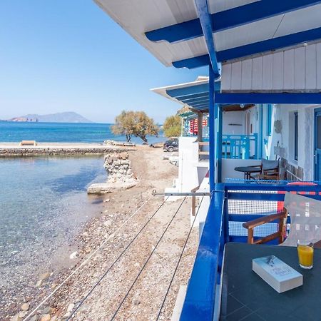 Blue Traditional Boathouse In Klima Klima  المظهر الخارجي الصورة