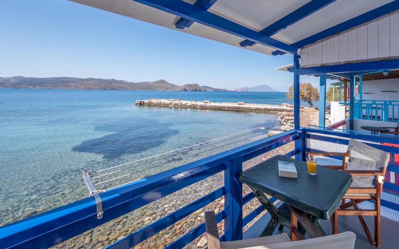 Blue Traditional Boathouse In Klima Klima  المظهر الخارجي الصورة